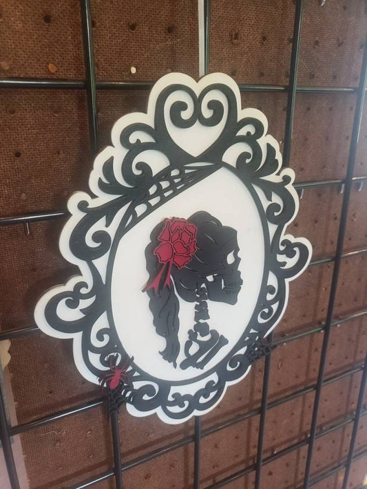 Cameo Skeleton Wall Decor