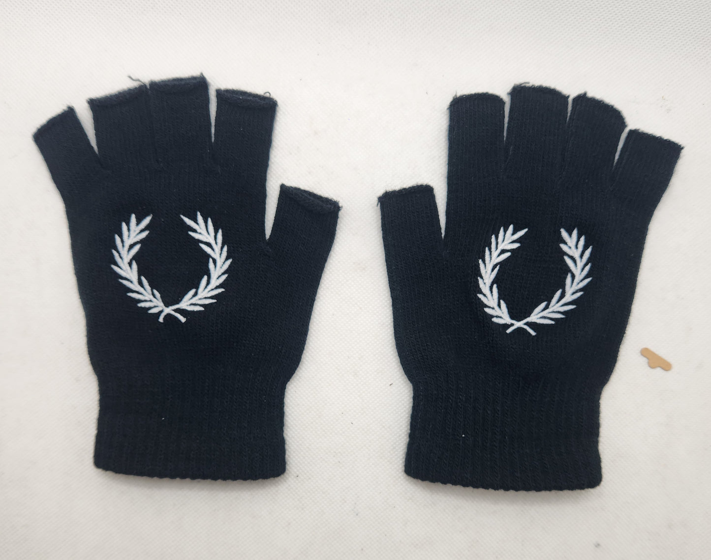 Laurel Wreath Knit Fingerless Gloves