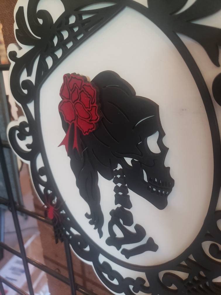 Cameo Skeleton Wall Decor