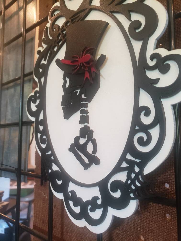 Cameo Skeleton Wall Decor
